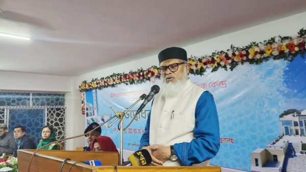 সাতকানিয়া আদালত পরিদর্শন করলেন ধর্ম উপদেষ্ঠা