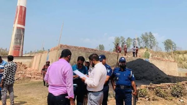 লামায় ইটভাটায় অভিযান : জরিমানা আদায় সাড়ে ৫ লাখ টাকা