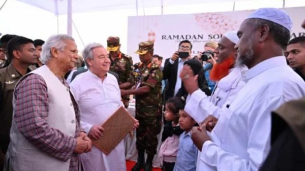 রোহিঙ্গার সঙ্গে ইফতার করলেন প্রধান উপদেষ্টা ও জাতিসংঘ মহাসচিব