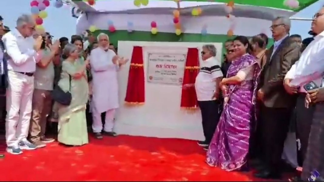 অবশেষে সীতাকুণ্ড-সন্দ্বীপে ফেরি চলাচল শুরু