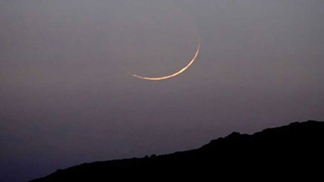 দেশের আকাশে চাঁদ দেখা গেছে, ঈদ সোমবার