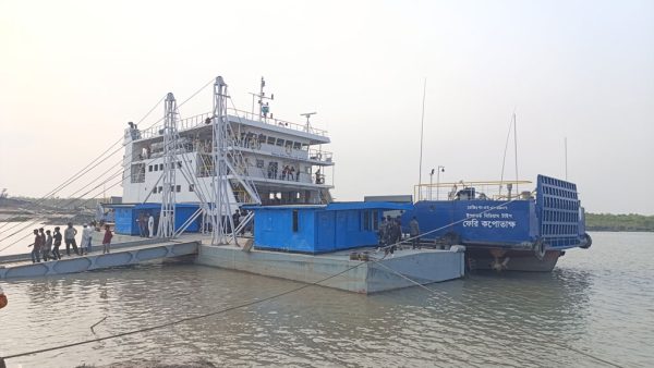 সমুদ্রপথে ঈদ উপলক্ষে যাত্রীবাহী জাহাজ চলাচল