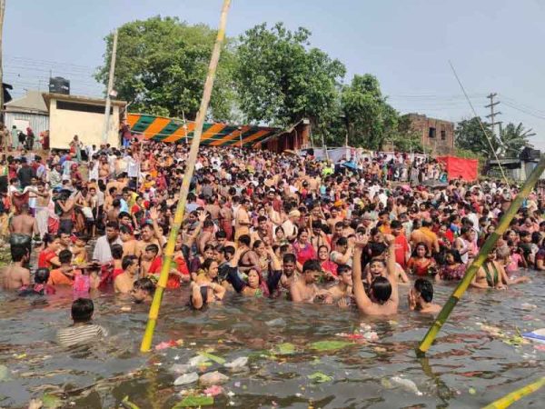 লাঙ্গলবন্দে পূণ্যার্থীদের অষ্টমী স্নানোৎসব শুরু